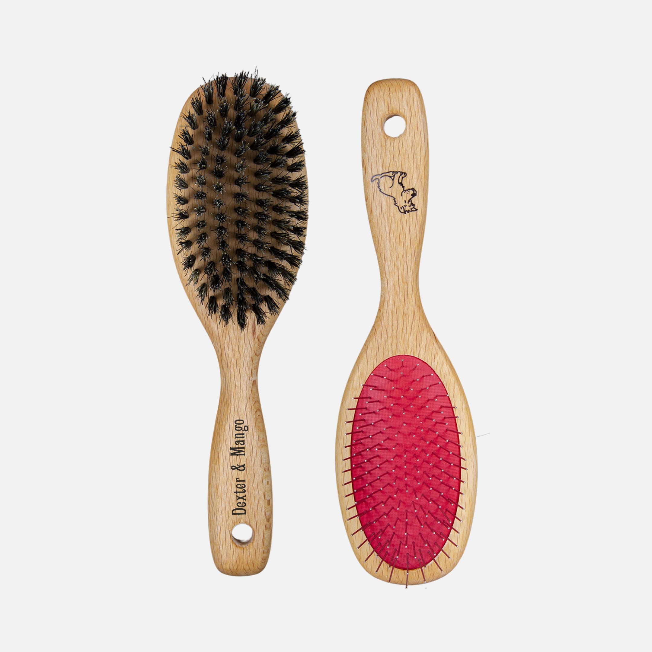 Deux brosses en bois Dexter & Mango pour le toilettage des chiens